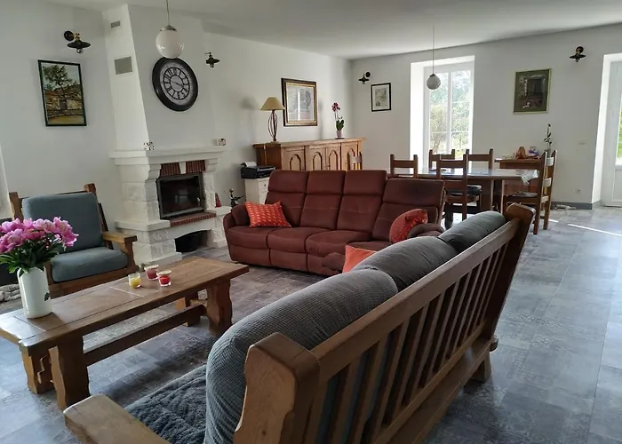 Bed & Breakfast D'hotes De Lamy 1 3*